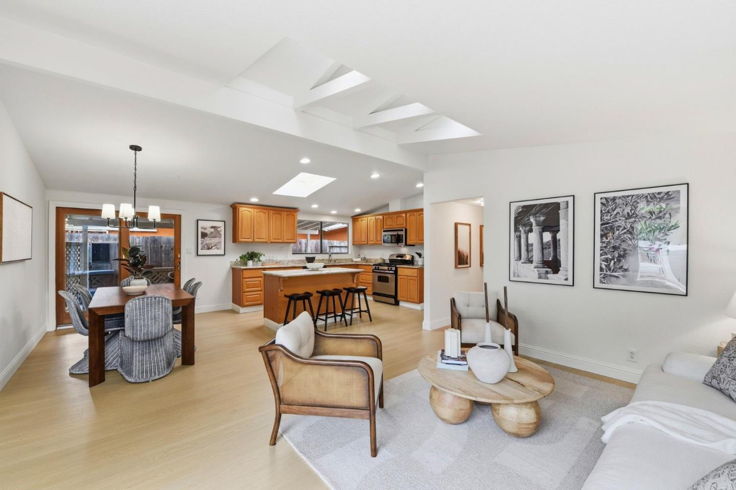 Detail Gallery Image 8 of 41 For 794 Lakemuir Dr, Sunnyvale,  CA 94089 - 3 Beds | 2 Baths