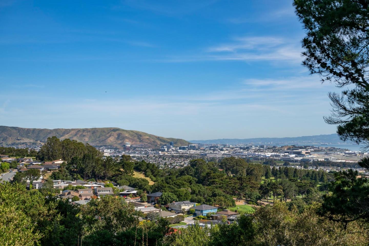 Detail Gallery Image 21 of 41 For 1255 Tuolumne Rd, Millbrae,  CA 94030 - 3 Beds | 2/1 Baths