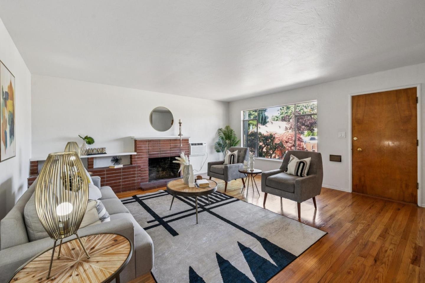 Detail Gallery Image 14 of 66 For 384 Beemer Ave, Sunnyvale,  CA 94086 - 4 Beds | 3 Baths