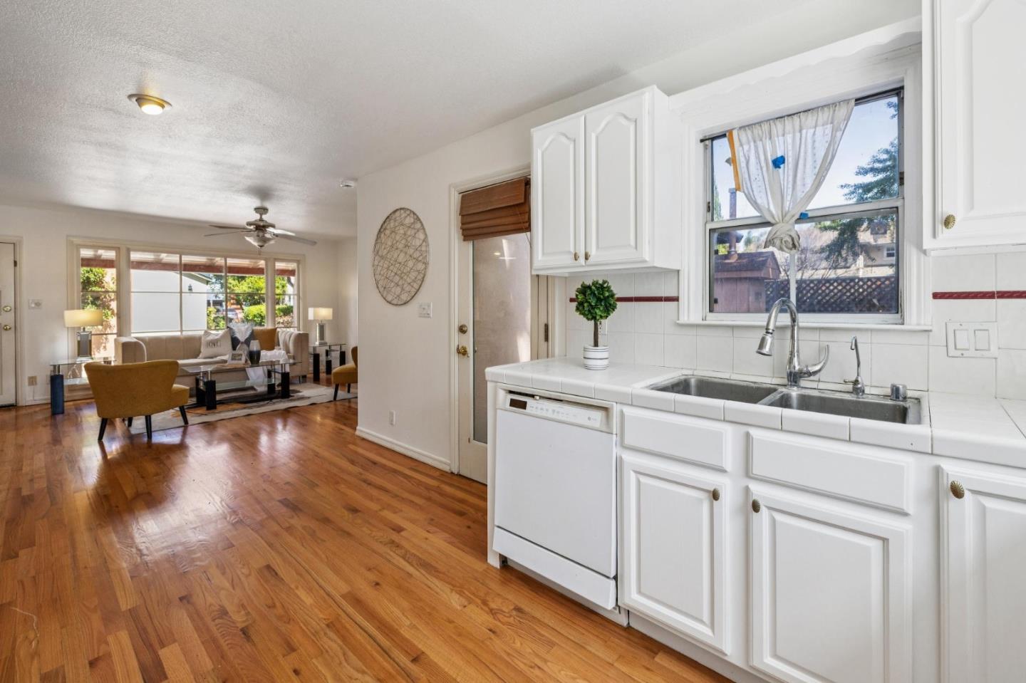 Detail Gallery Image 45 of 66 For 384 Beemer Ave, Sunnyvale,  CA 94086 - 4 Beds | 3 Baths