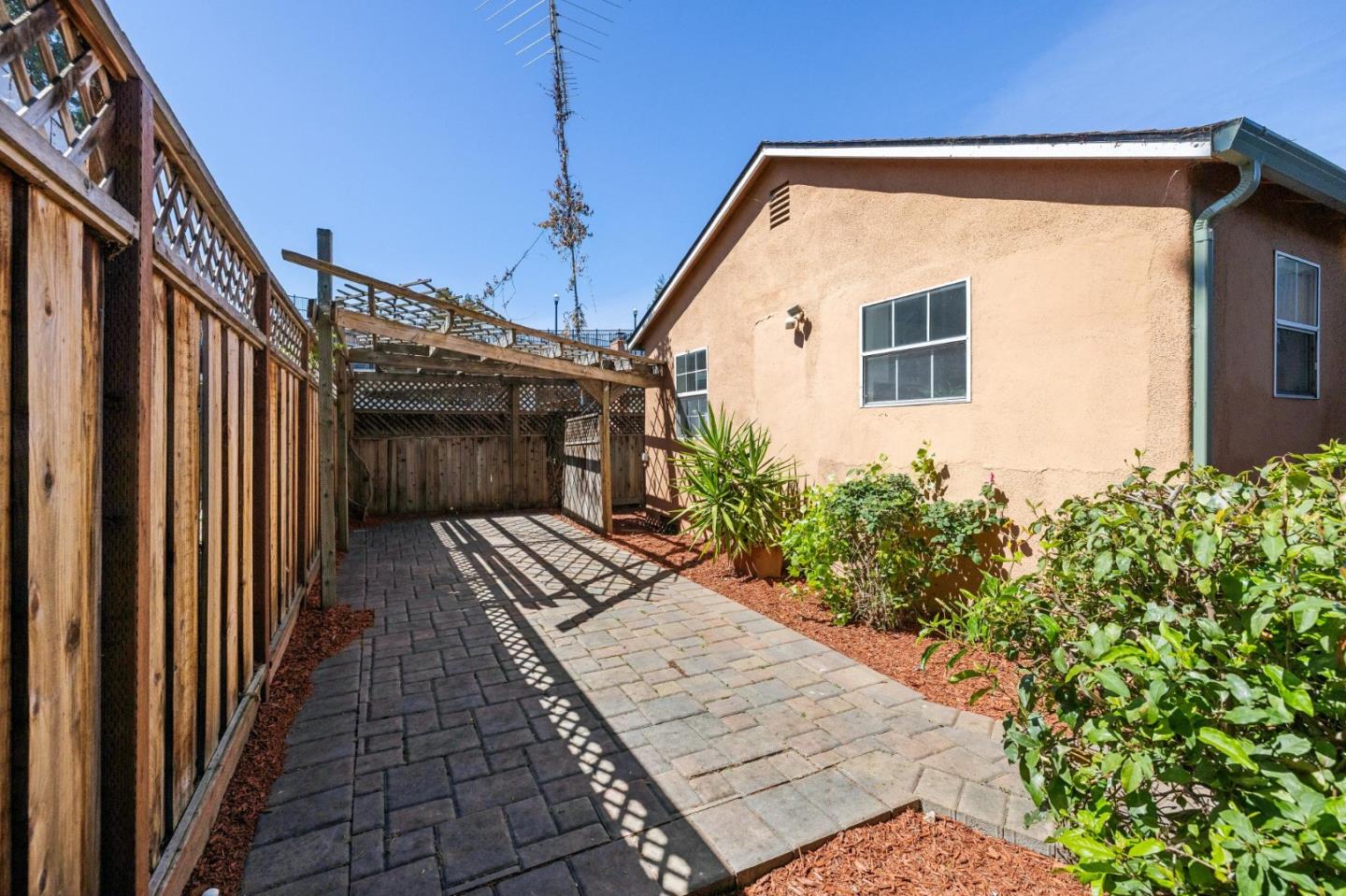 Detail Gallery Image 65 of 66 For 384 Beemer Ave, Sunnyvale,  CA 94086 - 4 Beds | 3 Baths