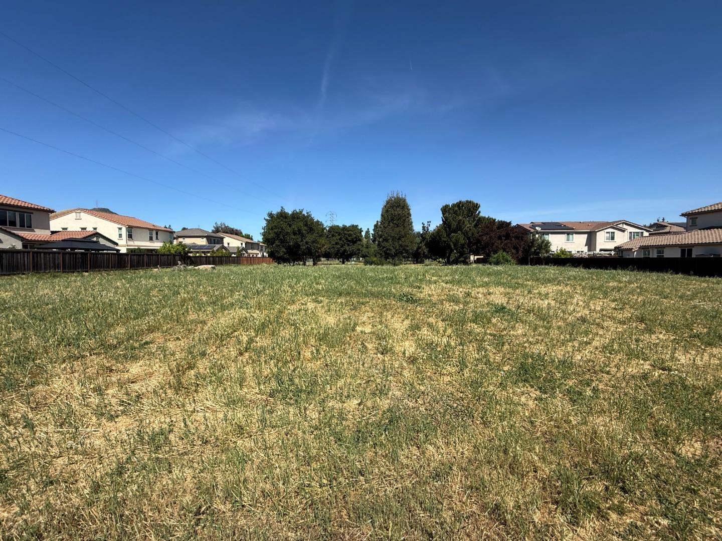 Detail Gallery Image 4 of 8 For 220 W Edmundson Ave, Morgan Hill,  CA 95037 - – Beds | – Baths