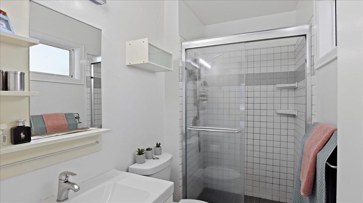 Detail Gallery Image 7 of 12 For 2162 Stratton Pl, San Jose,  CA 95131 - 3 Beds | 2 Baths