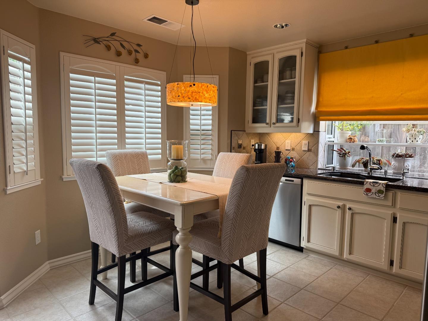 Detail Gallery Image 11 of 40 For 7389 Forsum Rd, San Jose,  CA 95138 - 3 Beds | 2/1 Baths