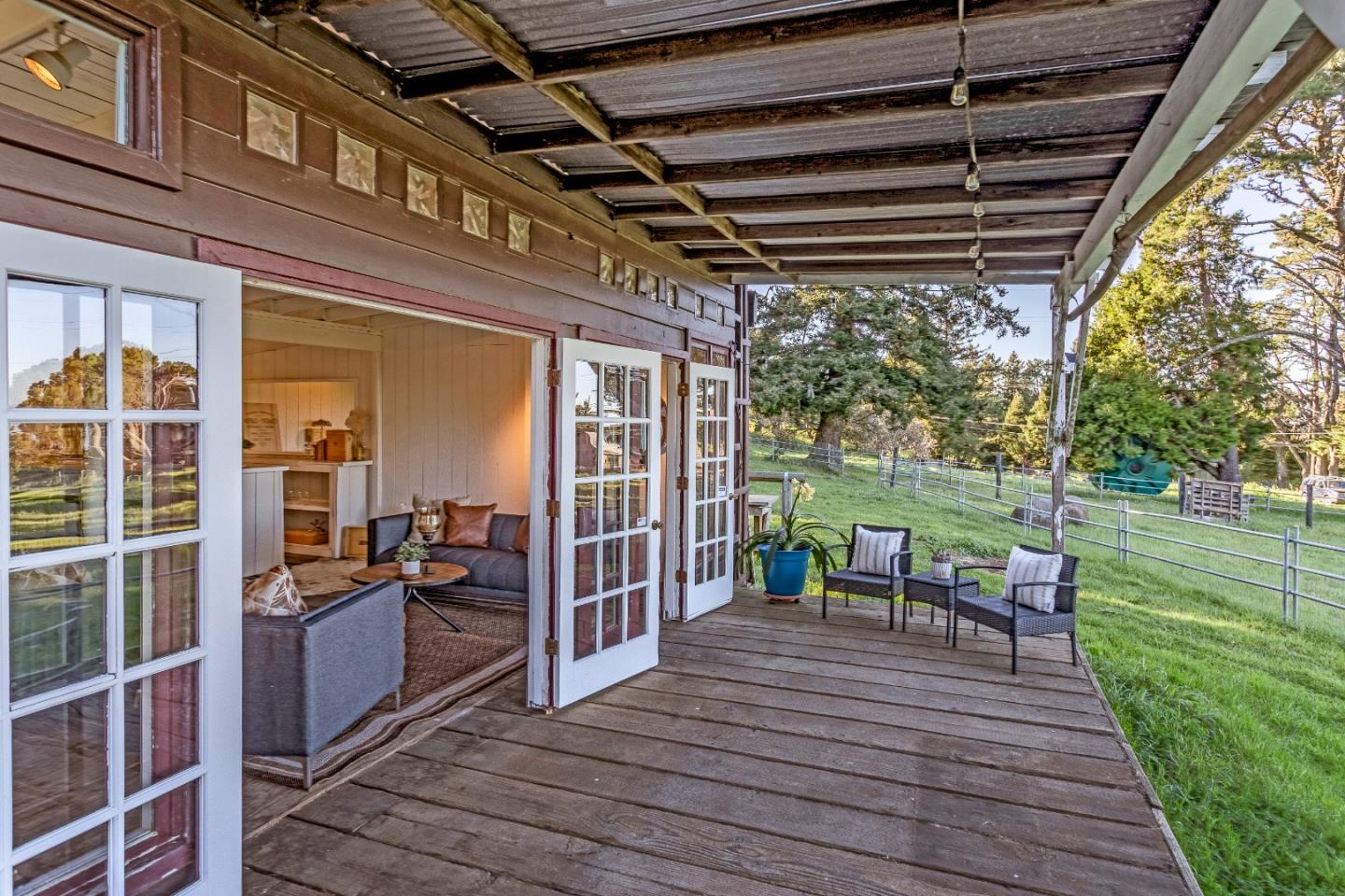 Detail Gallery Image 15 of 23 For 20255 Skyline Blvd, Woodside,  CA 94062 - 3 Beds | 3 Baths