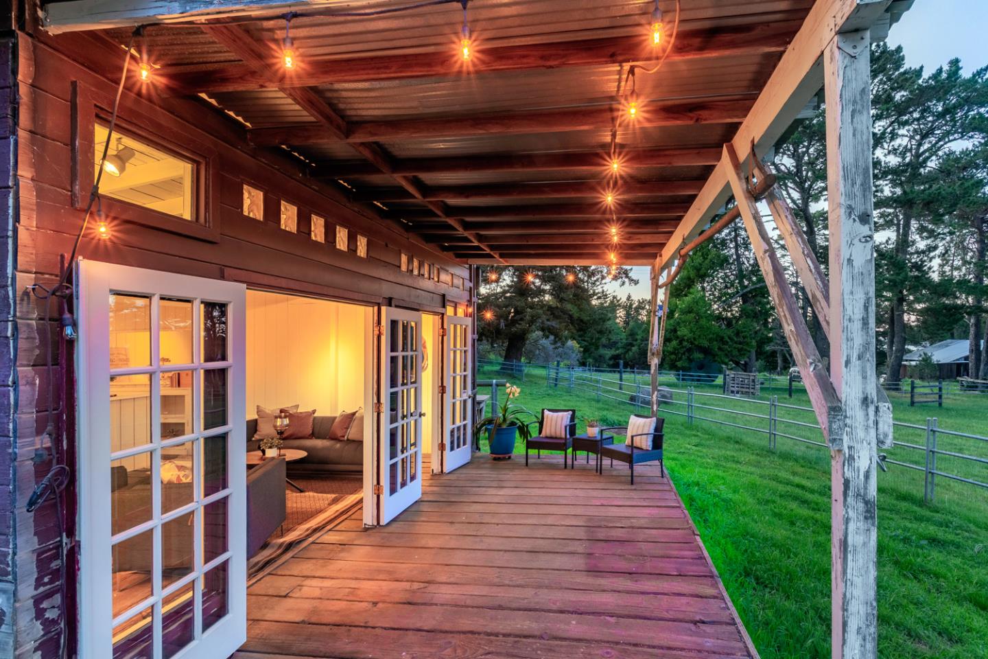 Detail Gallery Image 17 of 23 For 20255 Skyline Blvd, Woodside,  CA 94062 - 3 Beds | 3 Baths