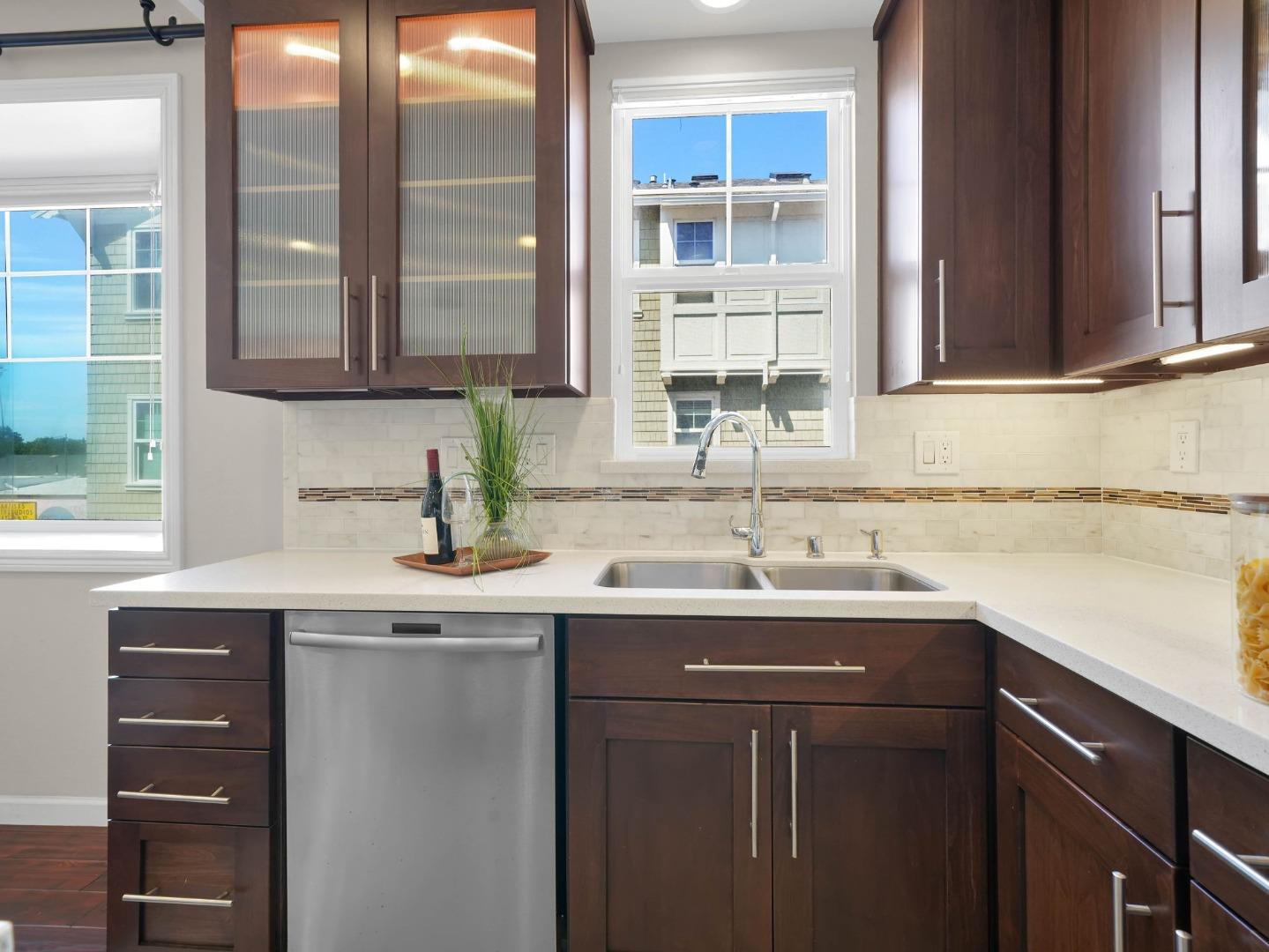 Detail Gallery Image 13 of 36 For 1044 Keeble Ct, San Jose,  CA 95126 - 2 Beds | 2/1 Baths