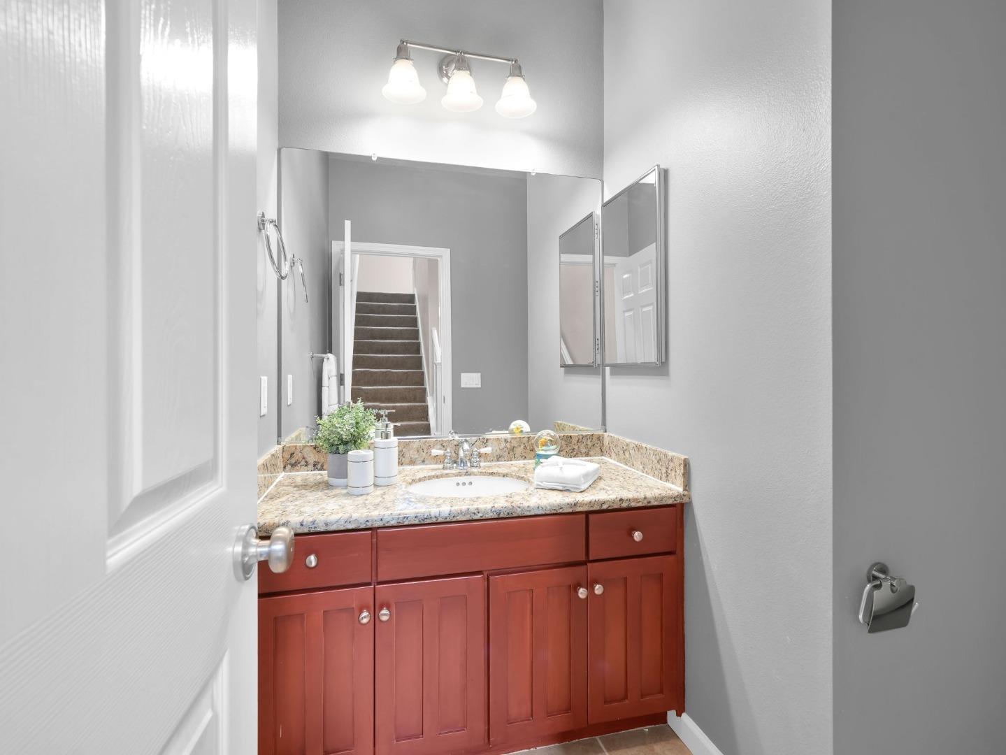 Detail Gallery Image 16 of 36 For 1044 Keeble Ct, San Jose,  CA 95126 - 2 Beds | 2/1 Baths