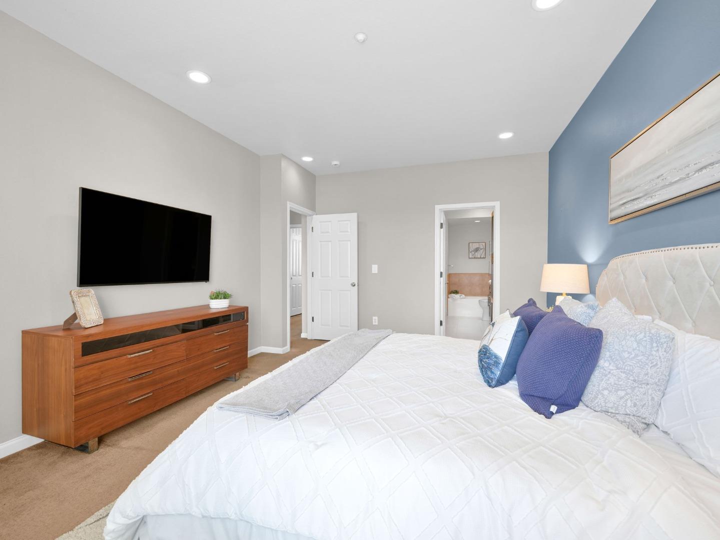 Detail Gallery Image 19 of 36 For 1044 Keeble Ct, San Jose,  CA 95126 - 2 Beds | 2/1 Baths