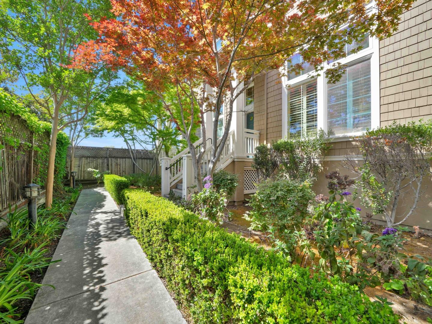 Detail Gallery Image 2 of 36 For 1044 Keeble Ct, San Jose,  CA 95126 - 2 Beds | 2/1 Baths