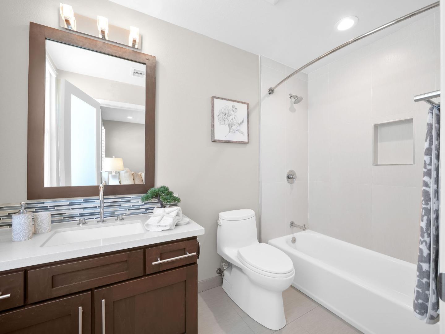 Detail Gallery Image 27 of 36 For 1044 Keeble Ct, San Jose,  CA 95126 - 2 Beds | 2/1 Baths