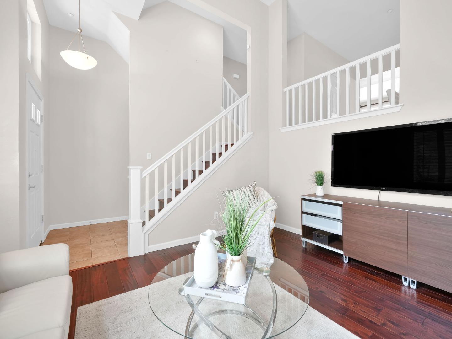 Detail Gallery Image 6 of 36 For 1044 Keeble Ct, San Jose,  CA 95126 - 2 Beds | 2/1 Baths