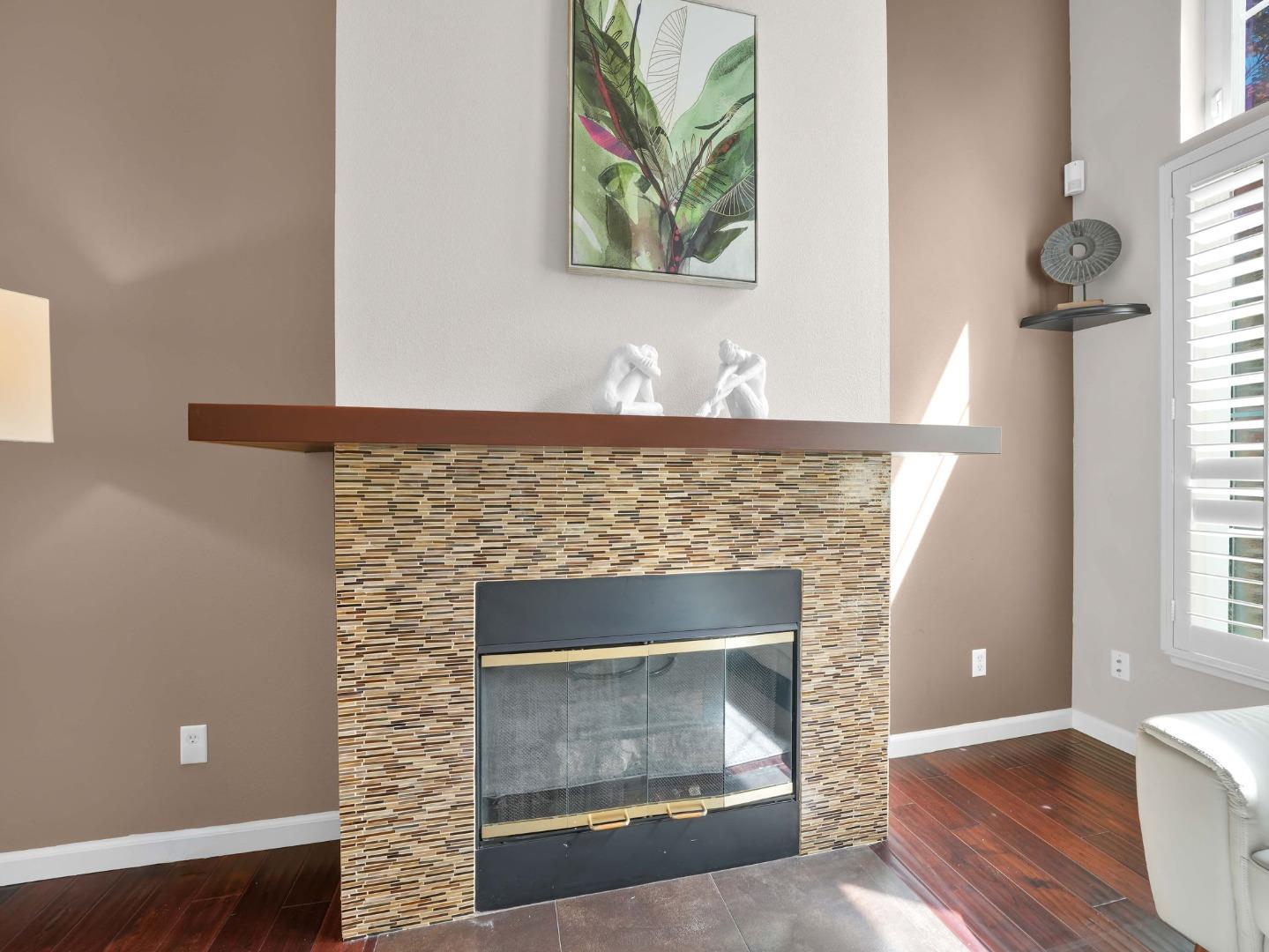 Detail Gallery Image 8 of 36 For 1044 Keeble Ct, San Jose,  CA 95126 - 2 Beds | 2/1 Baths