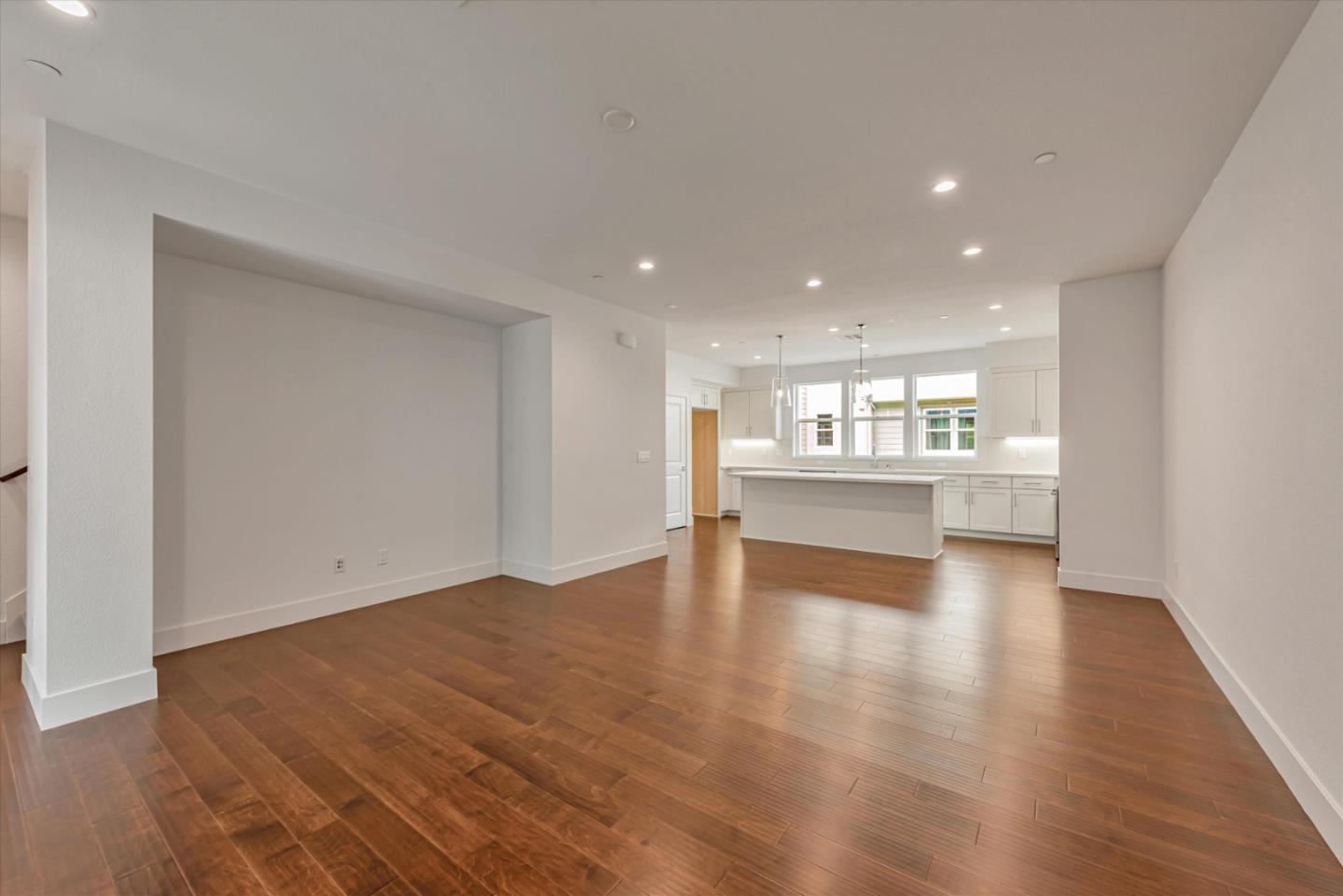 Detail Gallery Image 7 of 21 For 5009 Seashell Ter, San Ramon,  CA 94583 - 3 Beds | 3/1 Baths