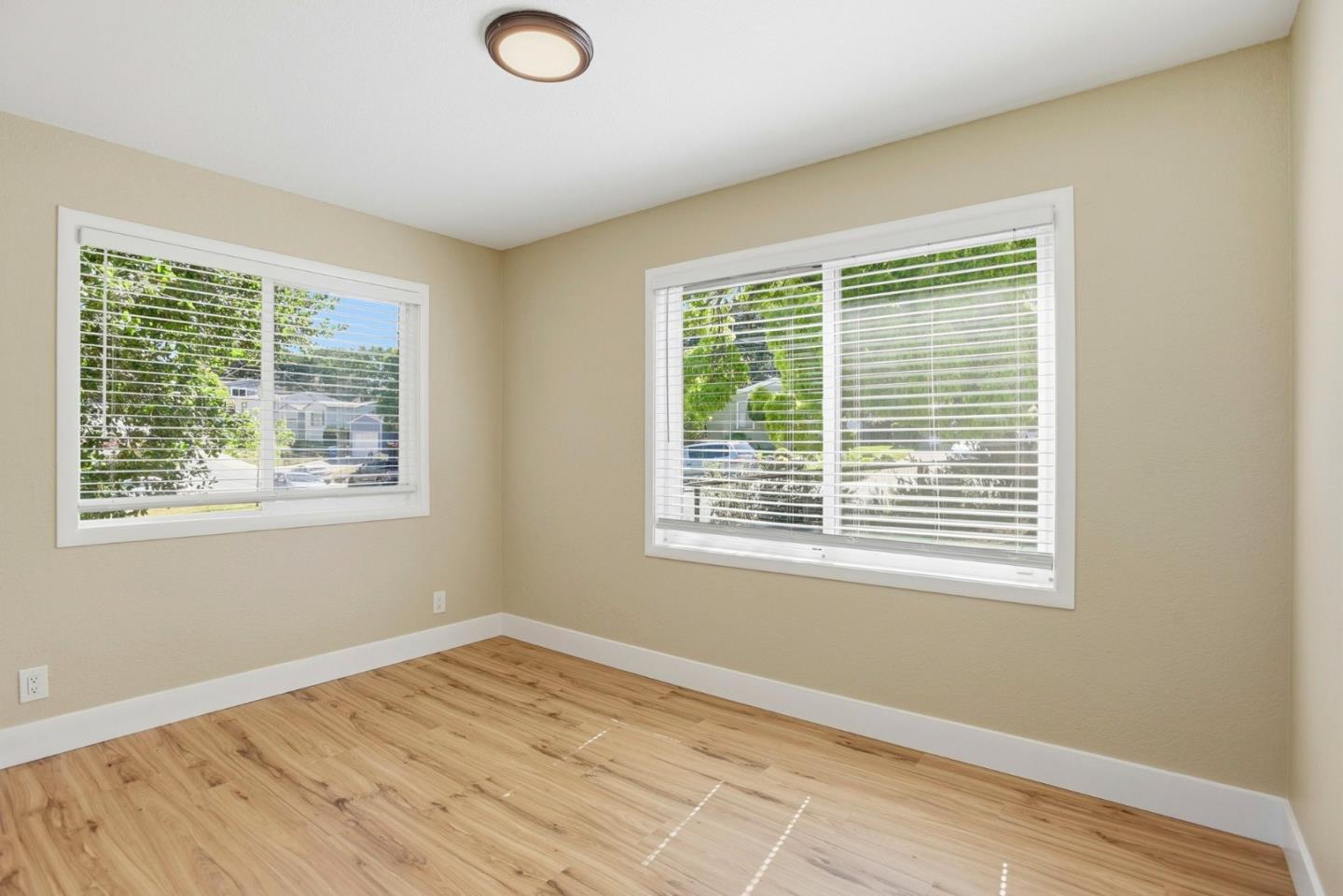 Detail Gallery Image 19 of 34 For 400 La Casa, San Mateo,  CA 94403 - 3 Beds | 1 Baths