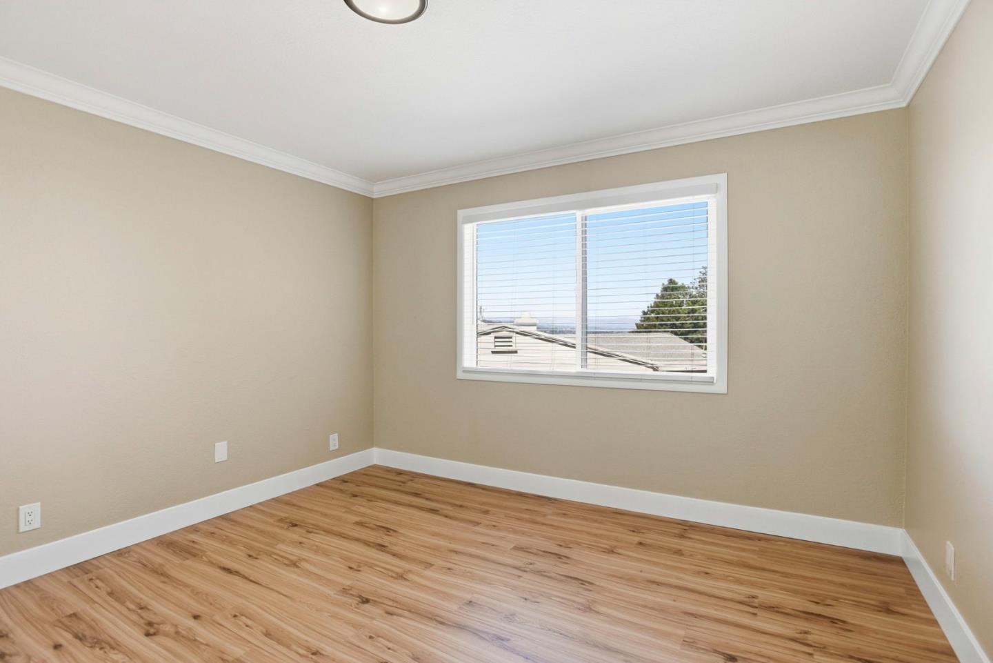 Detail Gallery Image 24 of 34 For 400 La Casa, San Mateo,  CA 94403 - 3 Beds | 1 Baths