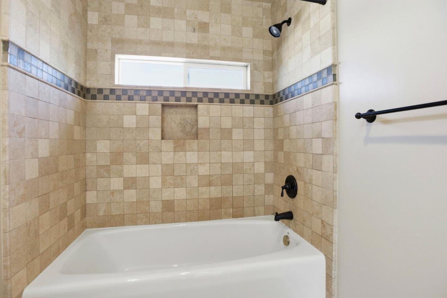 Detail Gallery Image 30 of 34 For 400 La Casa, San Mateo,  CA 94403 - 3 Beds | 1 Baths