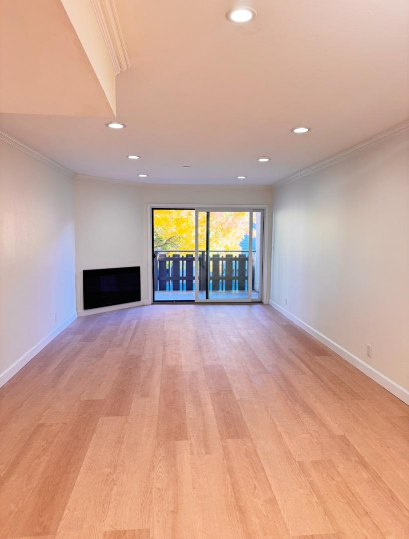 Detail Gallery Image 10 of 21 For 101 2nd St #5,  Los Altos,  CA 94022 - 1 Beds | 1 Baths