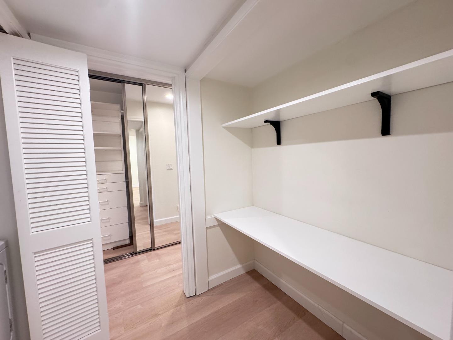 Detail Gallery Image 7 of 21 For 101 2nd St #5,  Los Altos,  CA 94022 - 1 Beds | 1 Baths