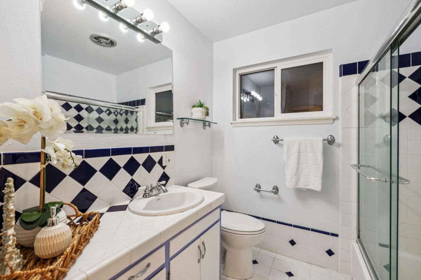 Detail Gallery Image 27 of 65 For 388-384 Beemer Ave, Sunnyvale,  CA 94086 - – Beds | – Baths