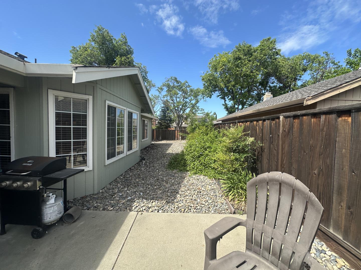 Detail Gallery Image 14 of 19 For 1455 Busca Dr, Tracy,  CA 95376 - 3 Beds | 2 Baths