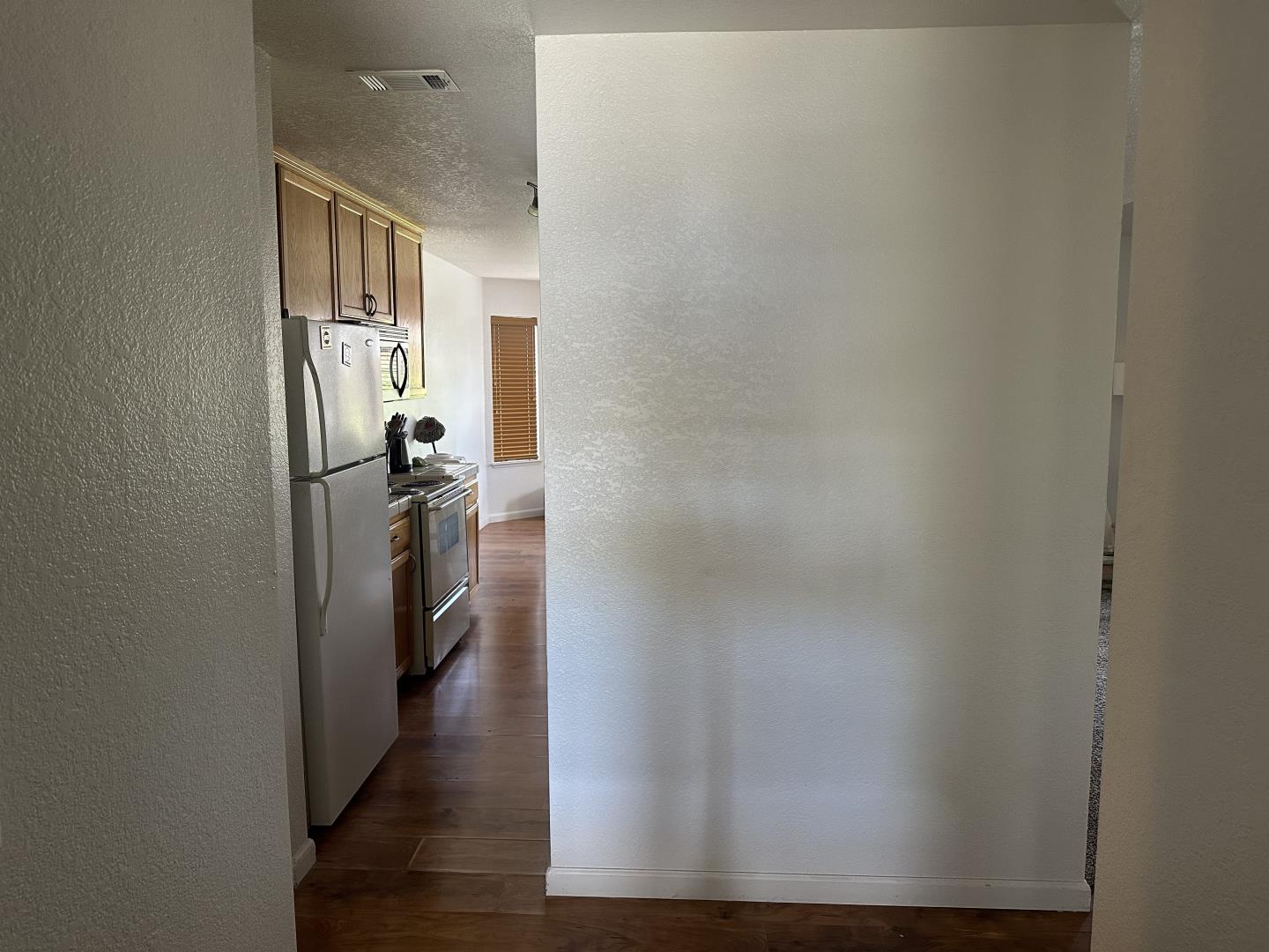 Detail Gallery Image 5 of 19 For 1455 Busca Dr, Tracy,  CA 95376 - 3 Beds | 2 Baths