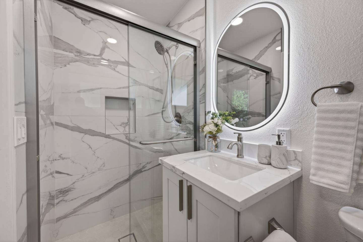 Detail Gallery Image 13 of 27 For 2747 Donovan Ave, Santa Clara,  CA 95051 - 4 Beds | 2 Baths