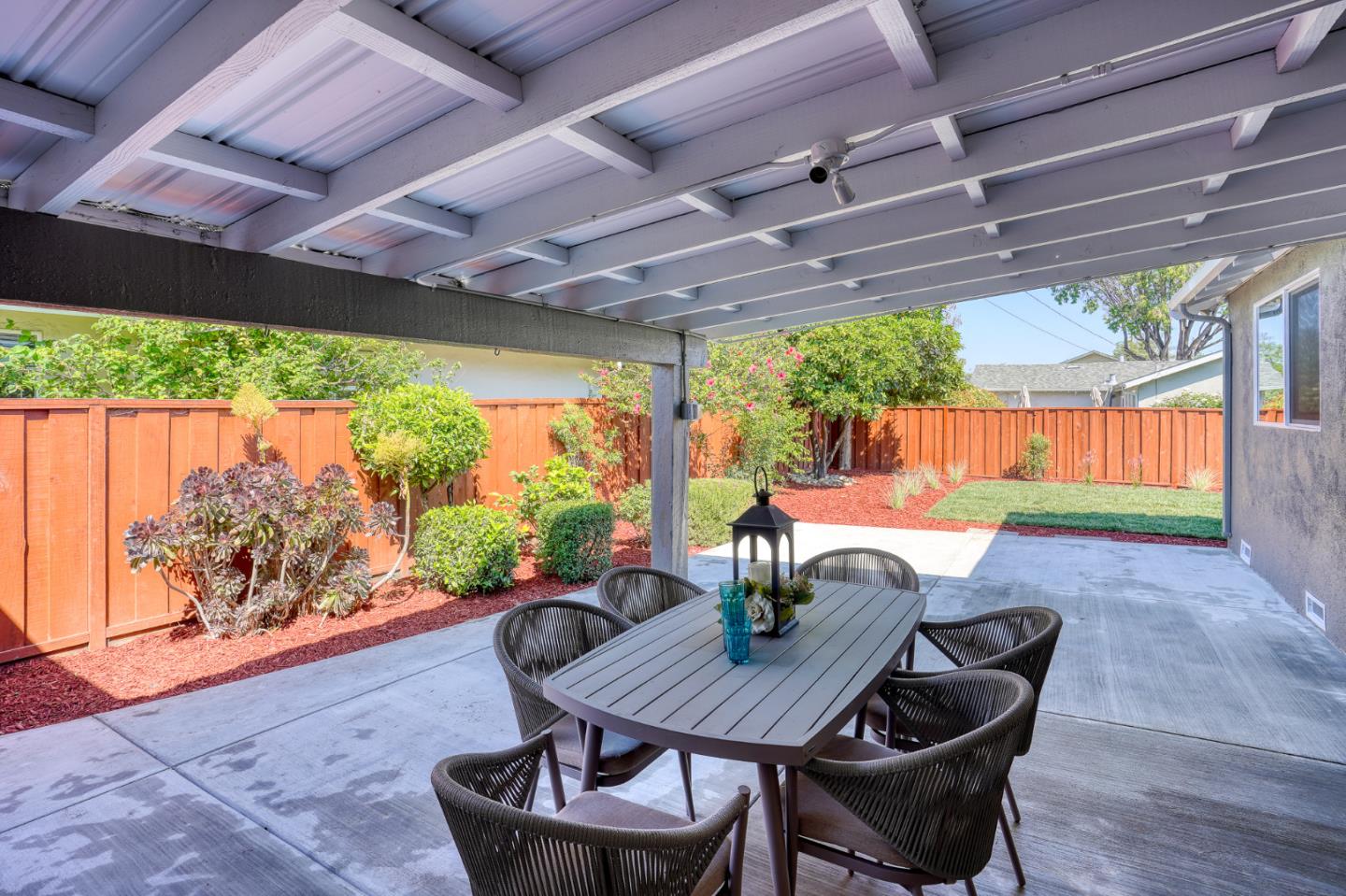 Detail Gallery Image 20 of 27 For 2747 Donovan Ave, Santa Clara,  CA 95051 - 4 Beds | 2 Baths