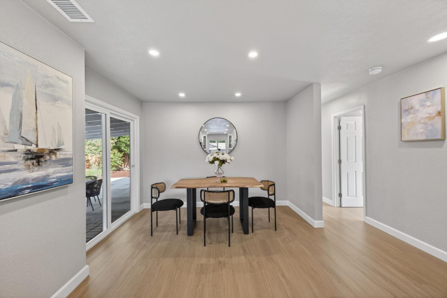 Detail Gallery Image 6 of 27 For 2747 Donovan Ave, Santa Clara,  CA 95051 - 4 Beds | 2 Baths