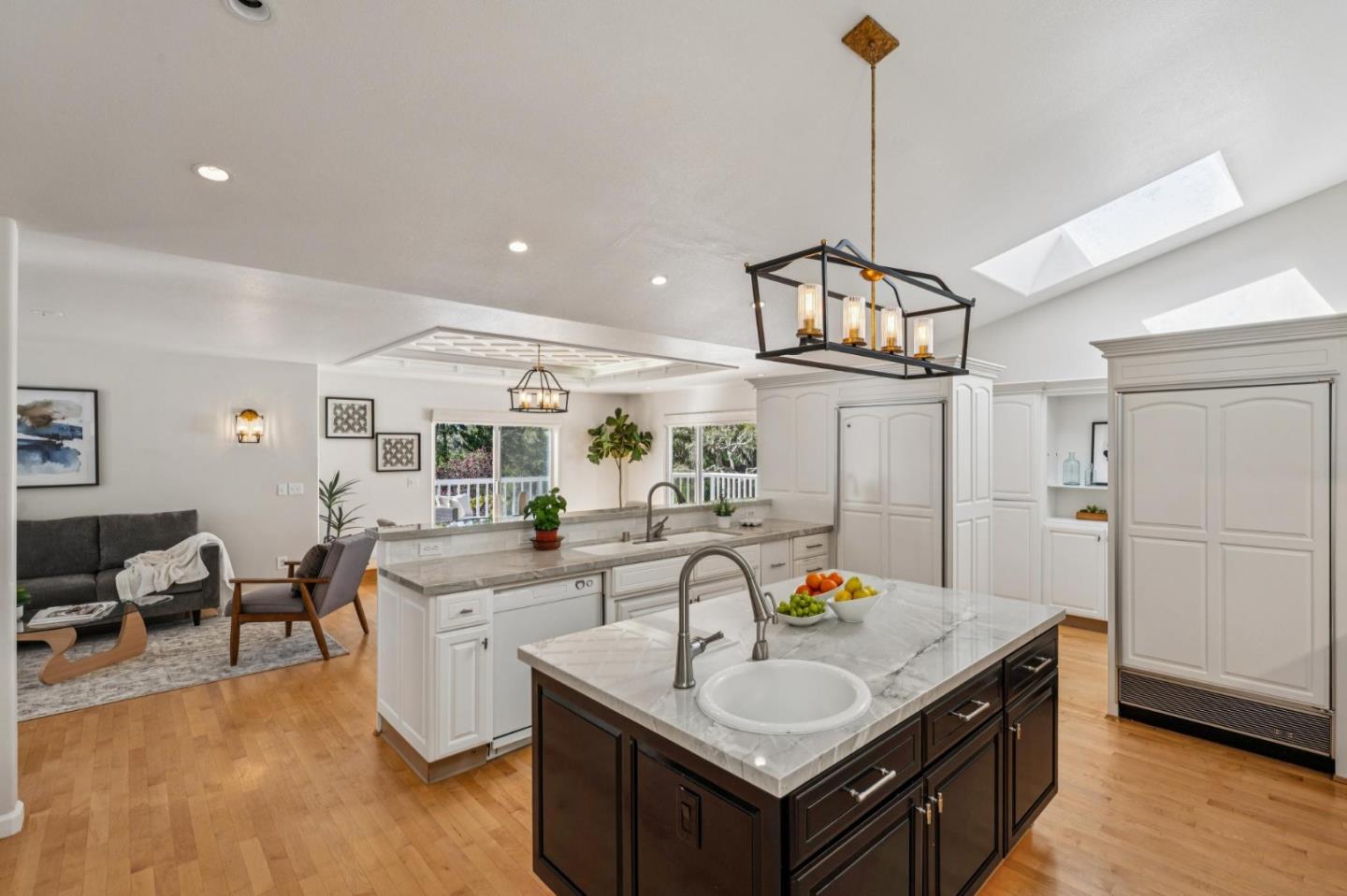 Detail Gallery Image 14 of 33 For 2905 Bird Rock Rd, Pebble Beach,  CA 93953 - 4 Beds | 3/1 Baths