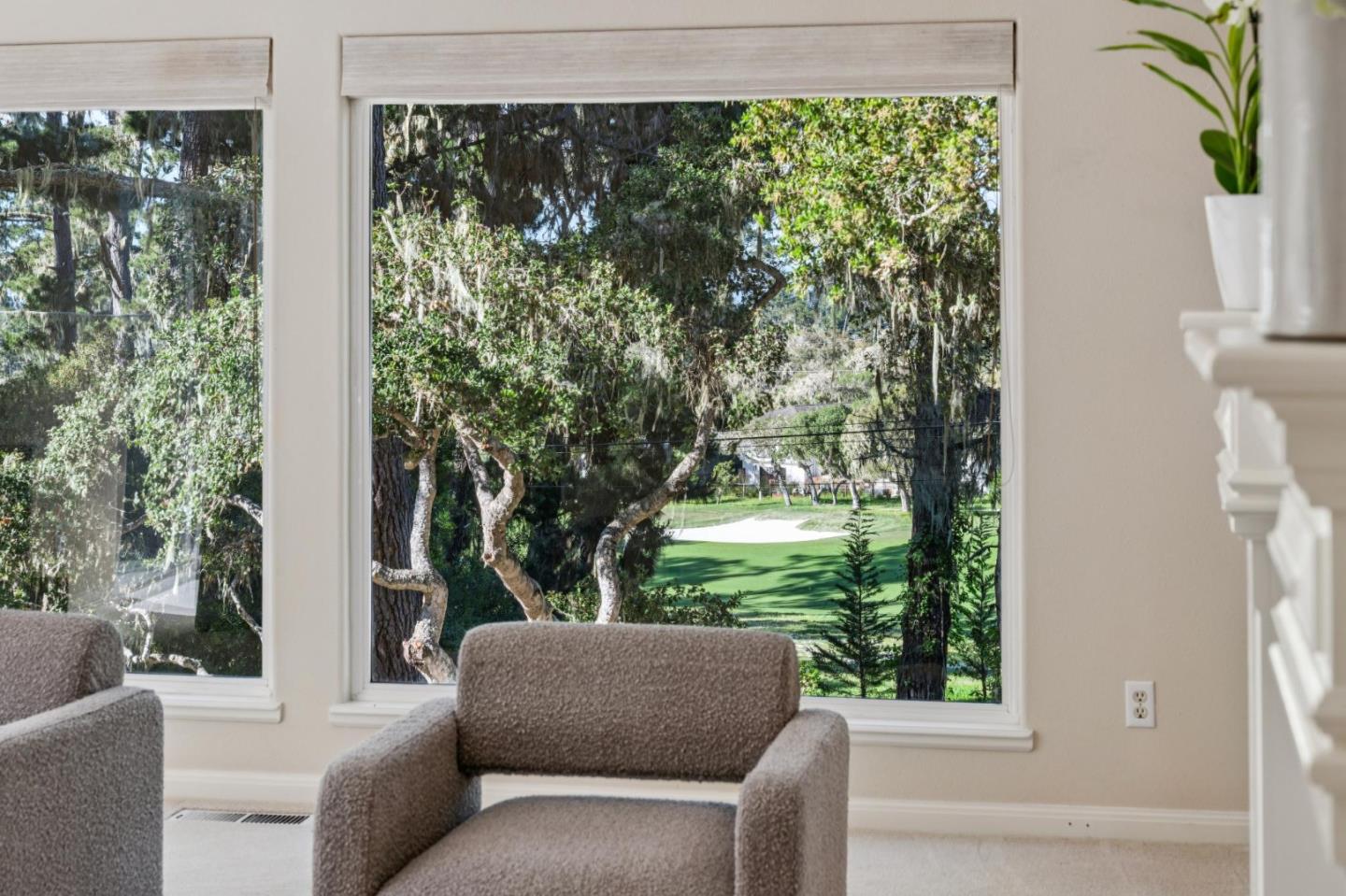 Detail Gallery Image 2 of 33 For 2905 Bird Rock Rd, Pebble Beach,  CA 93953 - 4 Beds | 3/1 Baths