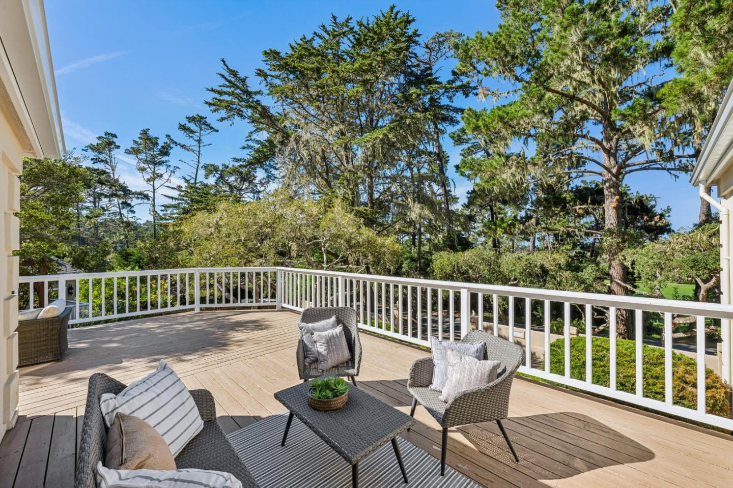 Detail Gallery Image 29 of 33 For 2905 Bird Rock Rd, Pebble Beach,  CA 93953 - 4 Beds | 3/1 Baths