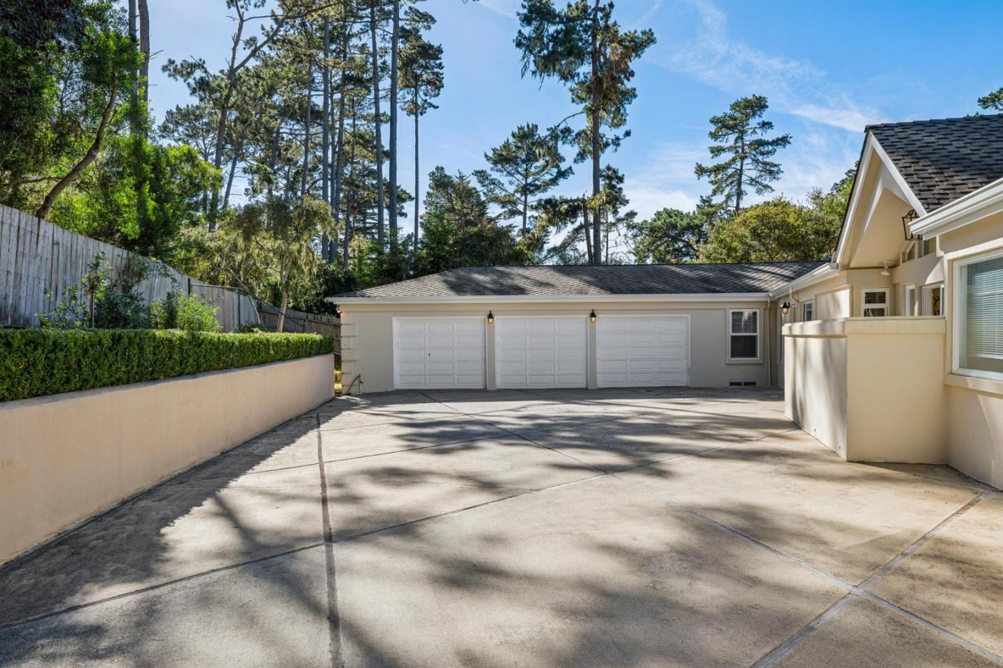 Detail Gallery Image 31 of 33 For 2905 Bird Rock Rd, Pebble Beach,  CA 93953 - 4 Beds | 3/1 Baths