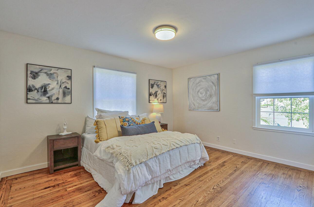 Detail Gallery Image 11 of 27 For 1815 King St, Santa Cruz,  CA 95060 - 2 Beds | 1 Baths