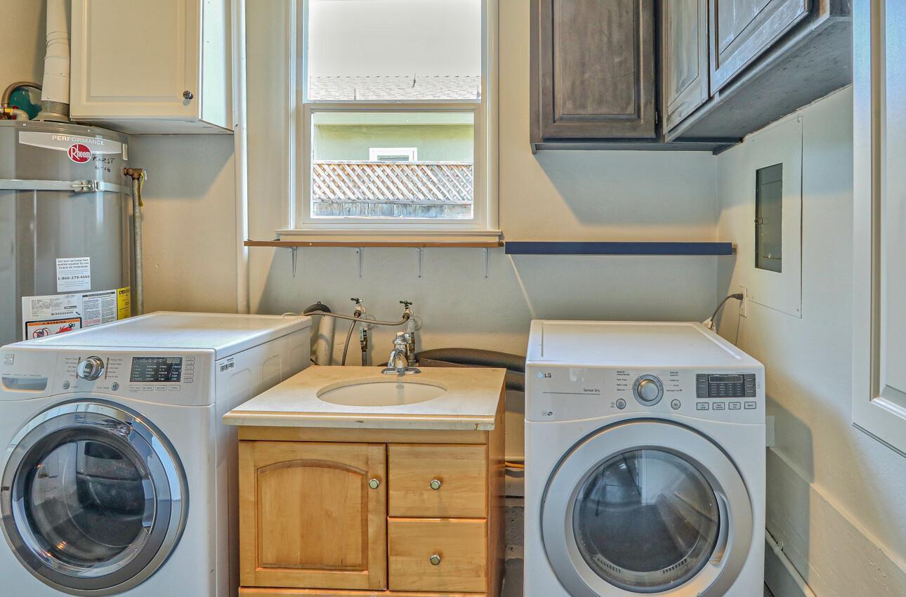 Detail Gallery Image 16 of 27 For 1815 King St, Santa Cruz,  CA 95060 - 2 Beds | 1 Baths