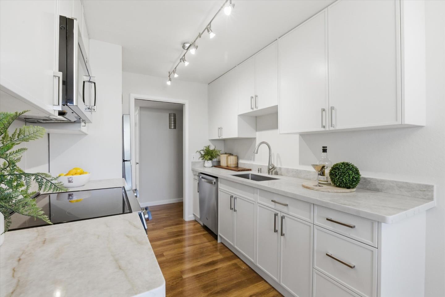 Photo #17: ML82042172 Listing: Photo #17