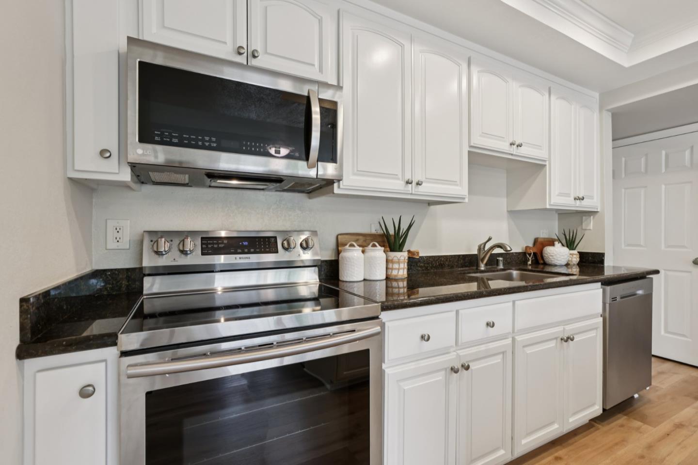 Photo #18: ML82042175 Listing: Photo #18