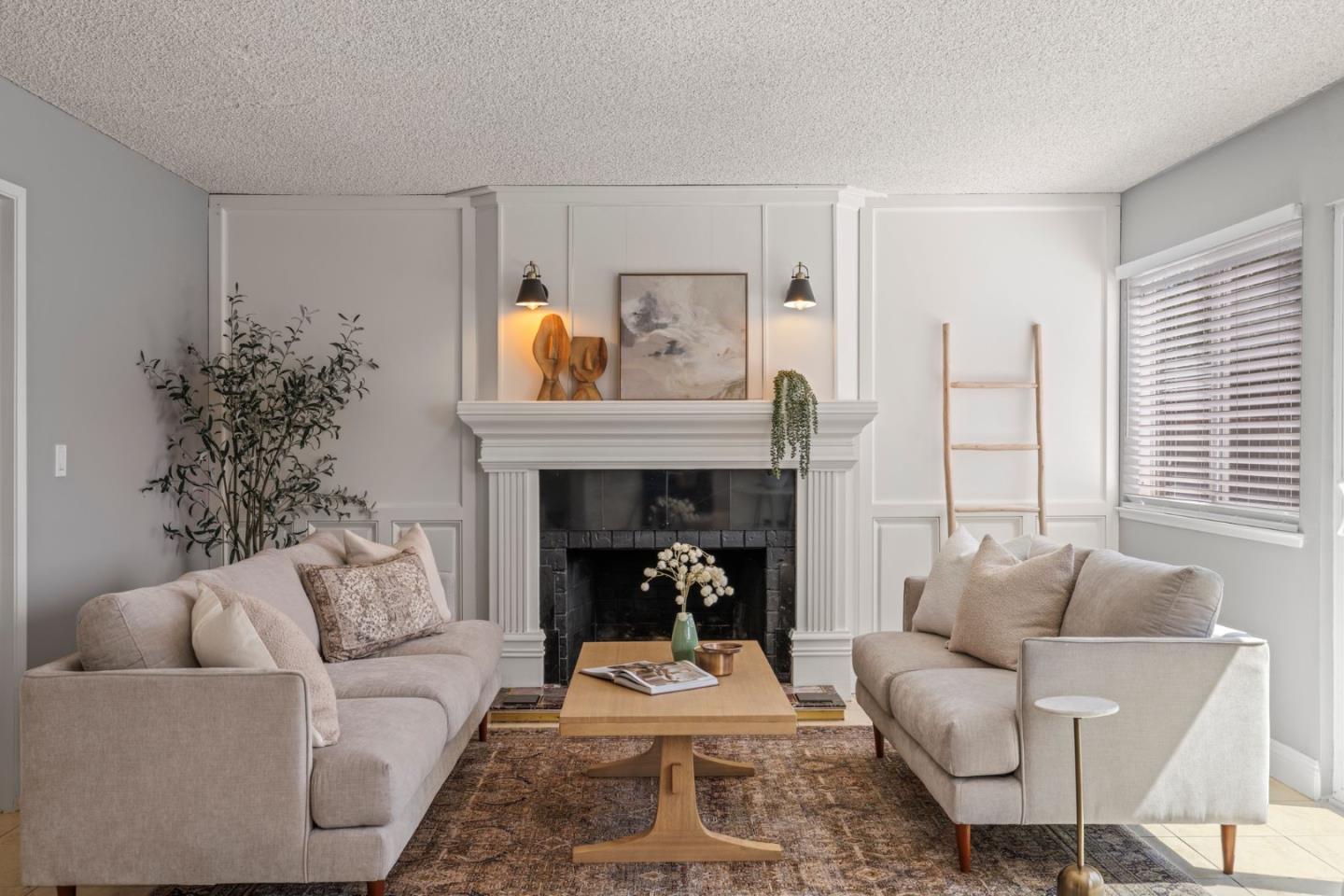 Front Image Thumbnail for ML82042177