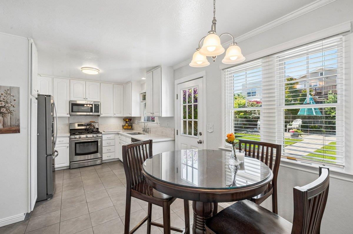 Detail Gallery Image 40 of 54 For 221 Poplar Ave, San Bruno,  CA 94066 - 3 Beds | 1/1 Baths