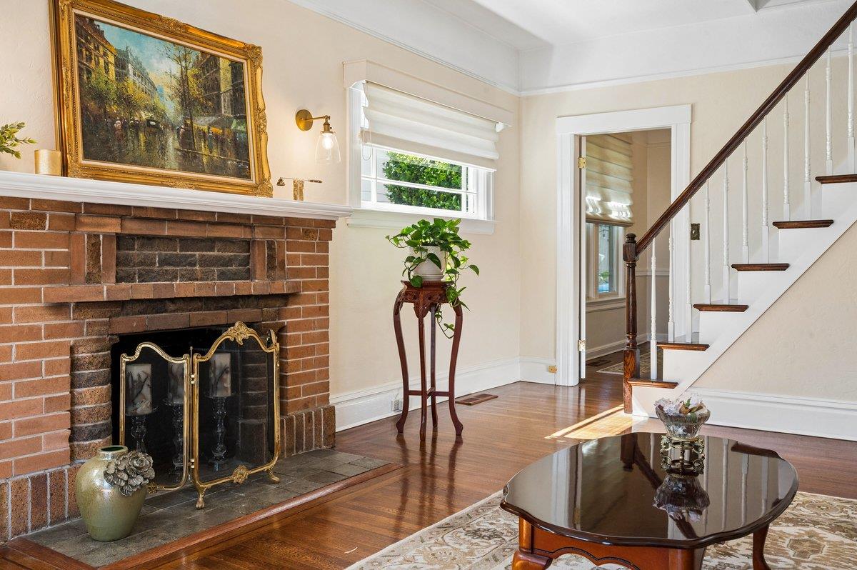 Detail Gallery Image 9 of 54 For 221 Poplar Ave, San Bruno,  CA 94066 - 3 Beds | 1/1 Baths