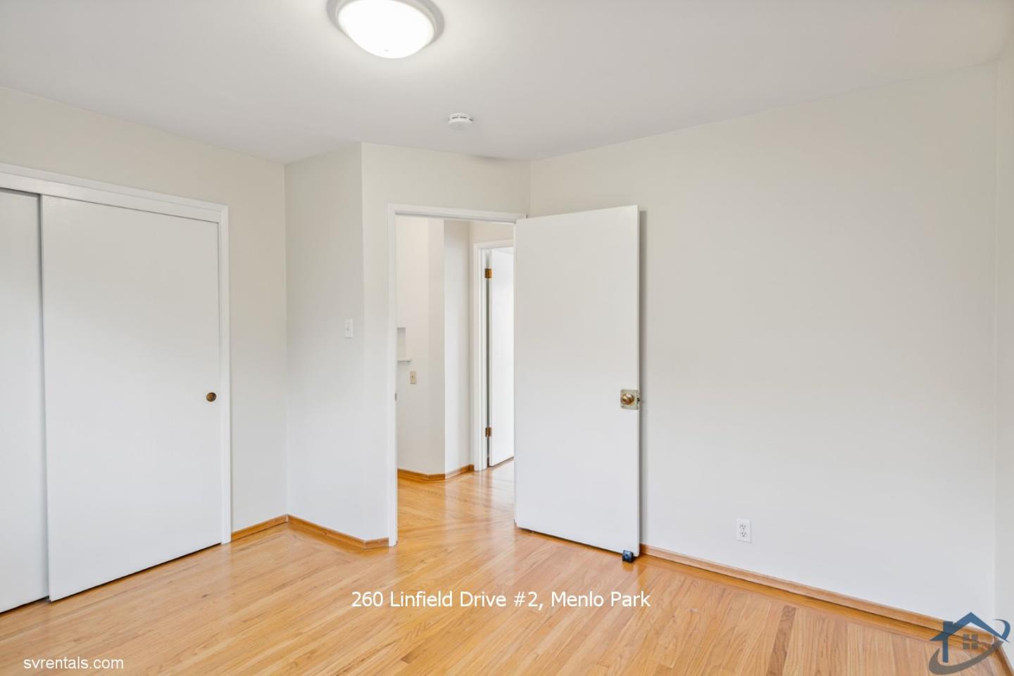 Detail Gallery Image 11 of 18 For 260 Linfield Dr #2,  Menlo Park,  CA 94025 - 2 Beds | 1 Baths