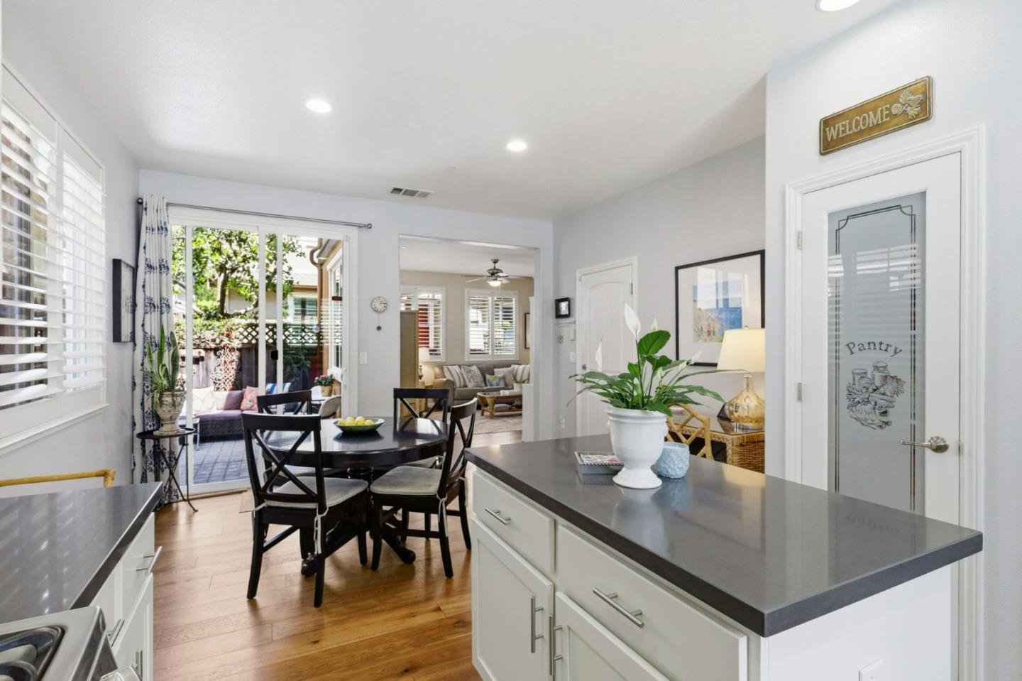 Detail Gallery Image 12 of 44 For 308 Harvest Ln, Scotts Valley,  CA 95066 - 3 Beds | 2/1 Baths