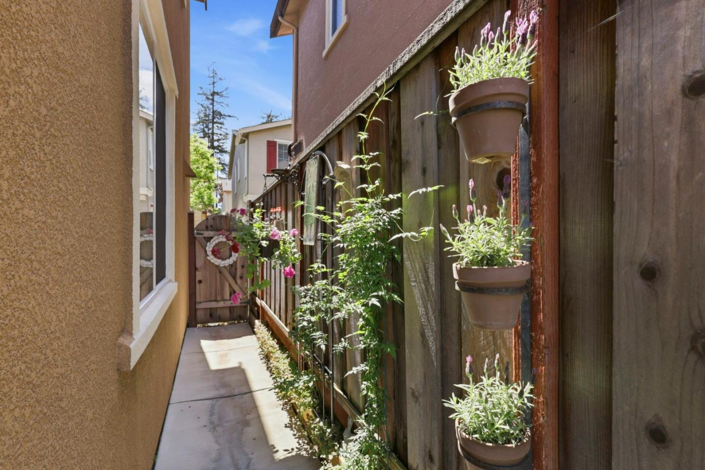 Detail Gallery Image 14 of 44 For 308 Harvest Ln, Scotts Valley,  CA 95066 - 3 Beds | 2/1 Baths