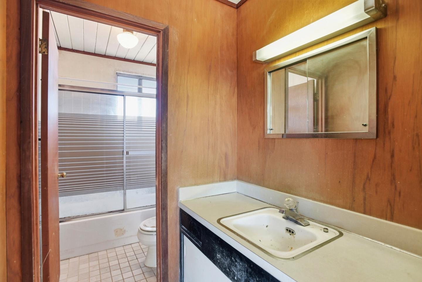 Detail Gallery Image 11 of 16 For 1648 Wolfe Dr, San Mateo,  CA 94402 - 3 Beds | 2 Baths