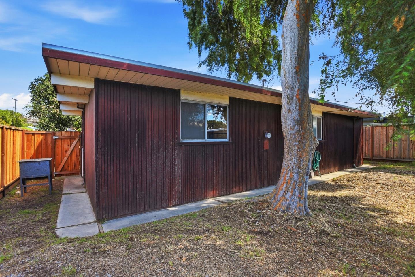 Detail Gallery Image 15 of 16 For 1648 Wolfe Dr, San Mateo,  CA 94402 - 3 Beds | 2 Baths