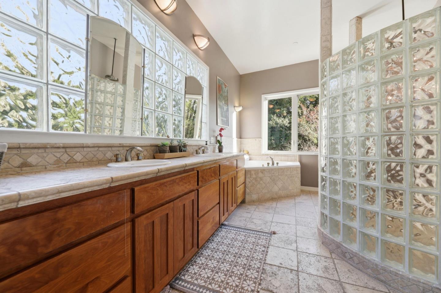 Detail Gallery Image 19 of 22 For 23185 Old Santa Cruz Hwy, Los Gatos,  CA 95033 - 5 Beds | 4/1 Baths