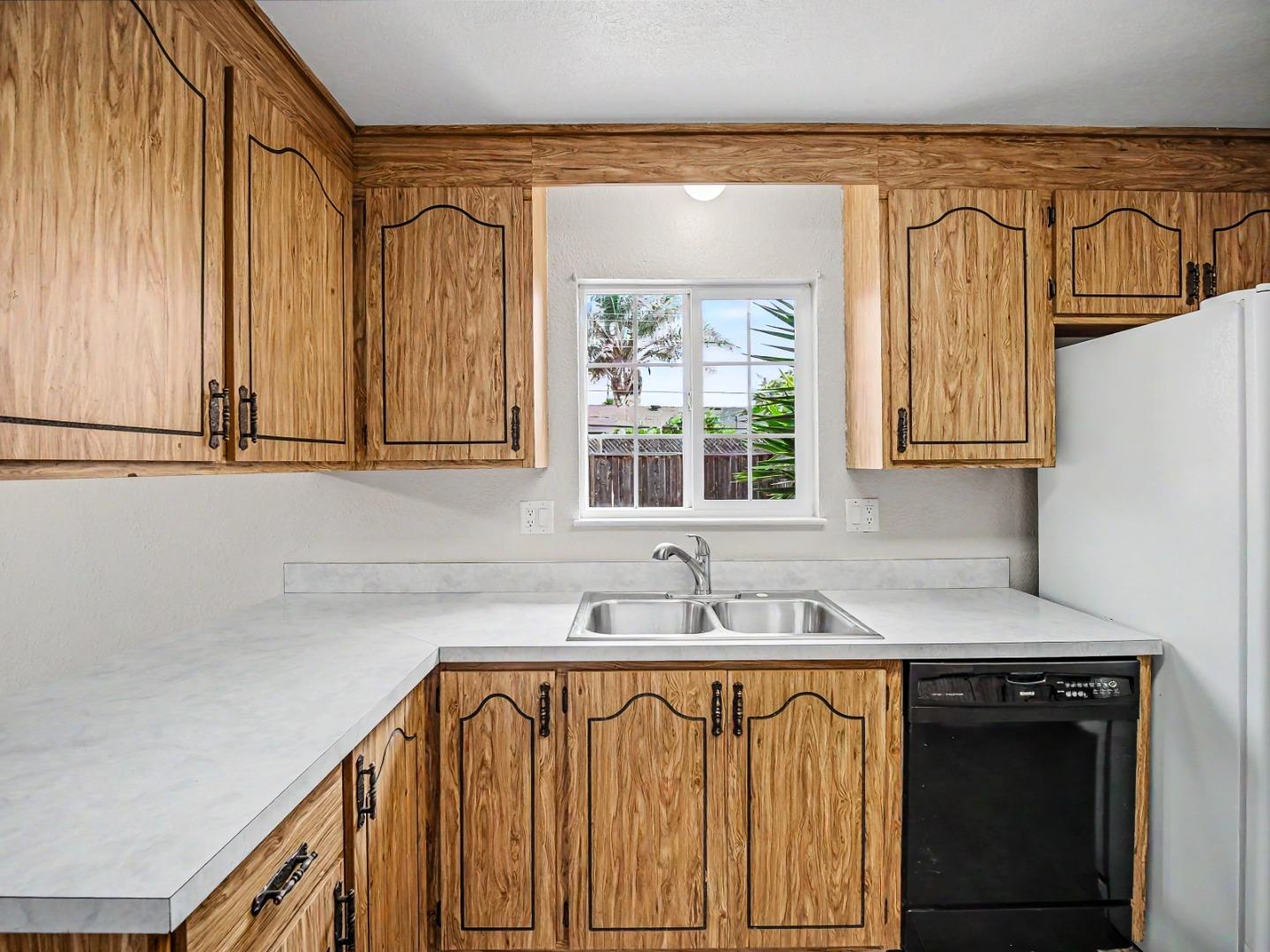 Detail Gallery Image 9 of 52 For 5438 Farina Ln, Fremont,  CA 94538 - 3 Beds | 2 Baths