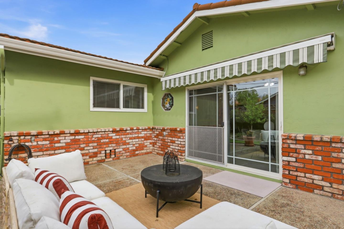 Detail Gallery Image 9 of 38 For 4654 Blanco Dr, San Jose,  CA 95129 - 3 Beds | 2 Baths