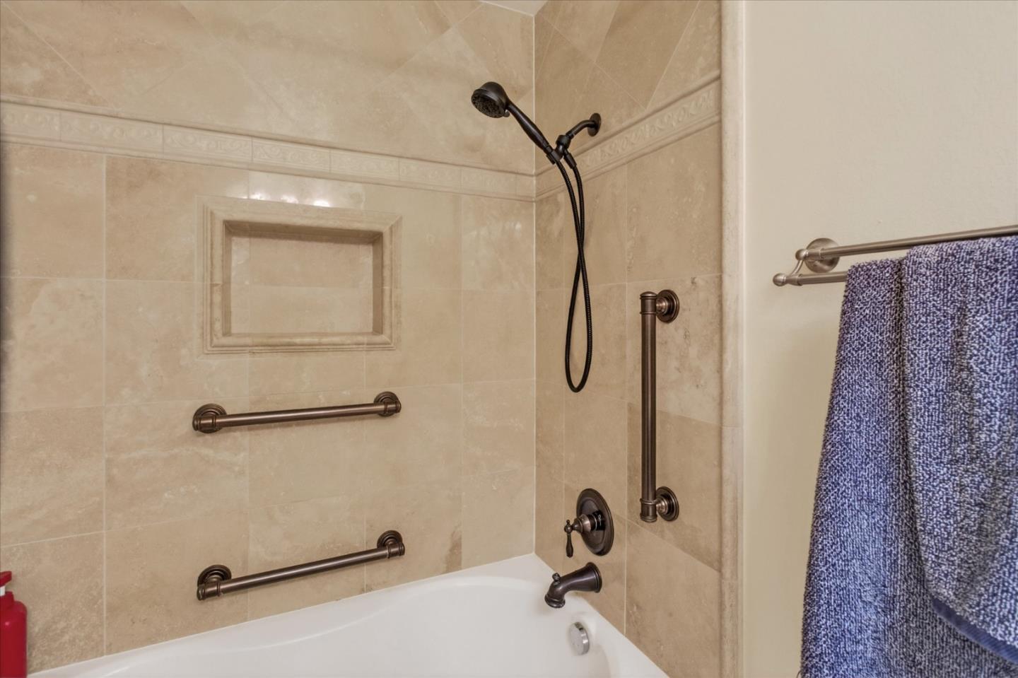 Photo #25: ML82042190 Listing: Photo #25