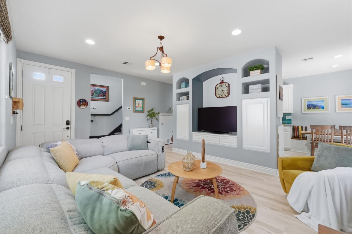 Detail Gallery Image 4 of 40 For 17765 Calle Hermosa, Morgan Hill,  CA 95037 - 3 Beds | 2/1 Baths